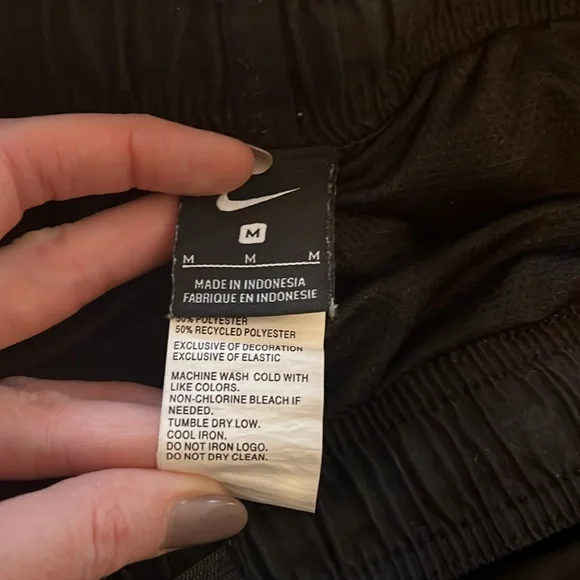 Men’s Nike Athletic Shorts - Picture 2 of 3